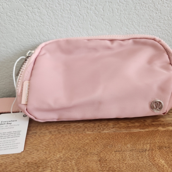lululemon athletica Handbags - NWT Lululemon Everywhere Belt Bag Pink